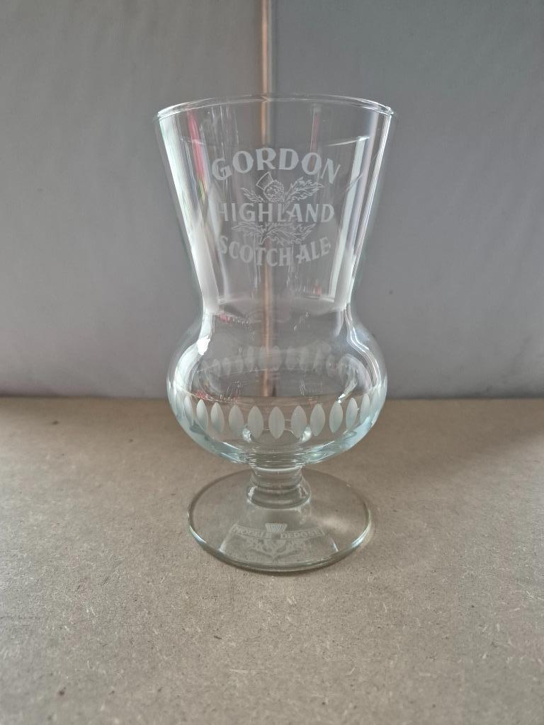 Verre Gordon Highland Scotch Ale (modèle 3), Collections, Marques de bière, Enlèvement ou Envoi, Utilisé, Verre ou Verres, Autres marques