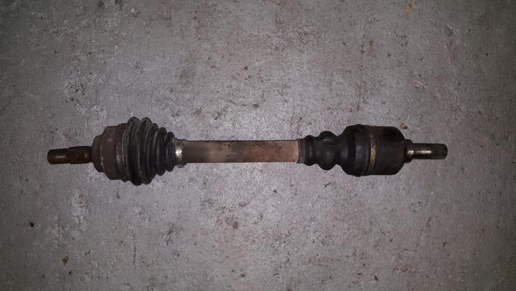 Aandrijfas Peugeot 307 2004 2.0 HDi links-voor, Auto-onderdelen, Motor en Toebehoren, Peugeot, Ophalen of Verzenden