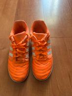 Voetbalschoenen zaal maat 38 1/3, Sport en Fitness, Voetbal, Ophalen, Zo goed als nieuw, Schoenen