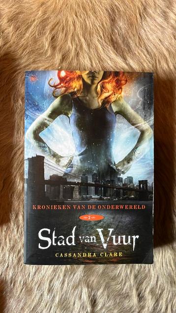 Cassandra Clare - Stad van vuur beschikbaar voor biedingen