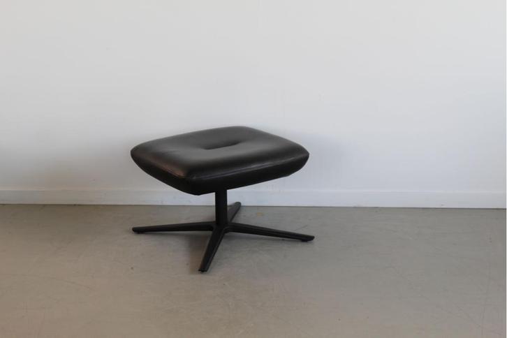 1x Leolux Caruzzo Hocker - Zwart Leer, Huis en Inrichting, Zetels | Voetbanken en poefs, Zo goed als nieuw, 50 tot 75 cm, 50 tot 75 cm