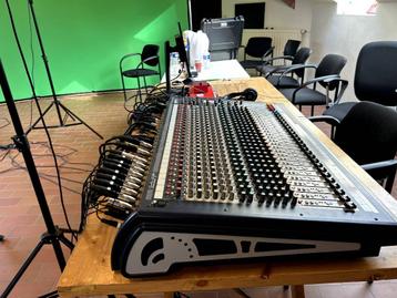 Soundcraft GB2-24 24-kanaals live mixer beschikbaar voor biedingen