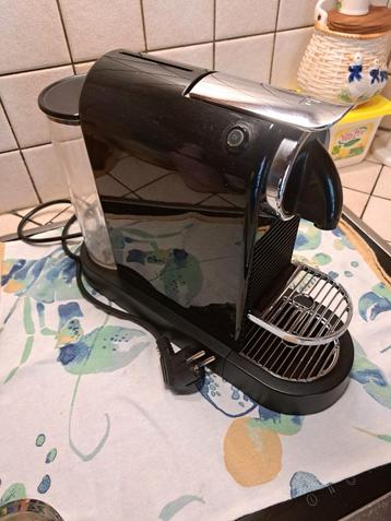 Machine Nespresso automatique.  beschikbaar voor biedingen