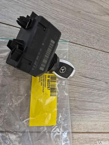 Mercedes C klasse W204 / E R207 contactslot met sleutel €50 beschikbaar voor biedingen