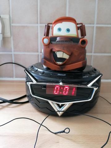 Zeer mooie radio, wekker cars auto. Werkt perfect., Enlèvement ou Envoi, Comme neuf