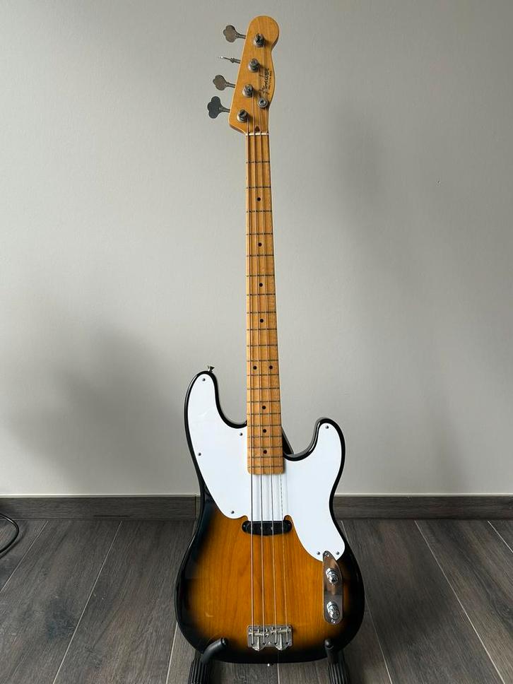 Fender ‘51 precision bass, Muziek en Instrumenten, Snaarinstrumenten | Gitaren | Bas, Zo goed als nieuw, Ophalen