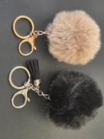 Lot de 2 Porte-clés pompons, Enlèvement, Neuf, Peluche ou Figurine