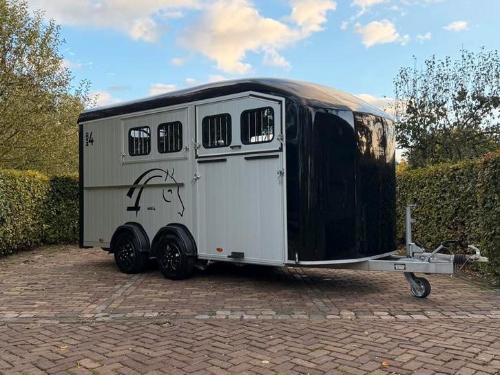 Cheval liberte optimax 4 paards trailer, btw verrekenbaar, Dieren en Toebehoren, Paarden en Pony's | Trailers en Aanhangwagens
