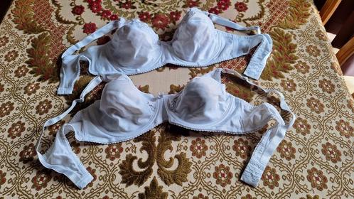 BH wit maat 80B of 80C aan 2 euro per BH, Kleding | Dames, Ondergoed en Lingerie, BH, Wit, Ophalen of Verzenden