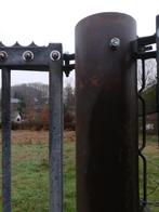 Poort met metalen traliewerk. 2 x 2,9 m, Ophalen, Zo goed als nieuw