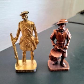 Lot 2 figurines métal vintage SCAME: soldats écossais/suisse beschikbaar voor biedingen