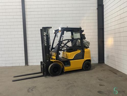 Heftruck Hyundai 25L-7A 2012, Zakelijke goederen, Machines en Bouw | Heftrucks en Intern transport, Heftruck, LPG, 2000 tot 3000 kg