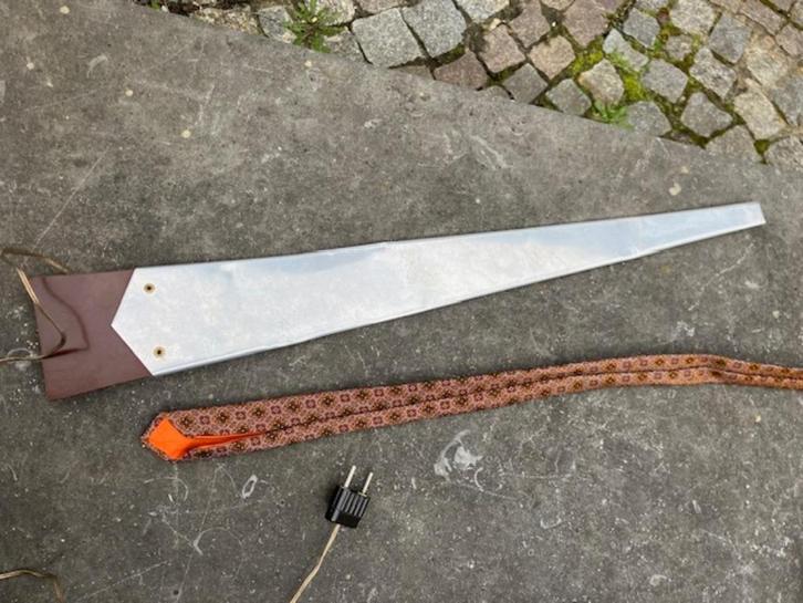 VINTAGE APPARAAT OM STROPDASSEN TE STRIJKEN, Hobby en Vrije tijd, Naaien en Fournituren, Gebruikt, Overige typen, Ophalen of Verzenden