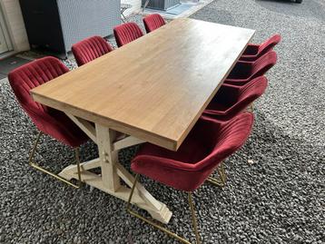 Massief eiken eetkamertafel incl 8 fluwele stoelen beschikbaar voor biedingen
