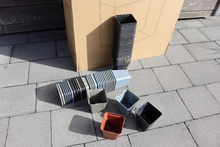 Plantpotten P9 1.500st, Tuin en Terras, Kweekspullen, Gebruikt, Kweekbak, Ophalen