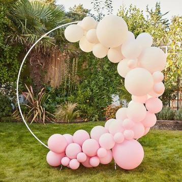 Elegante Backdrop Cirkel Frame beschikbaar voor biedingen