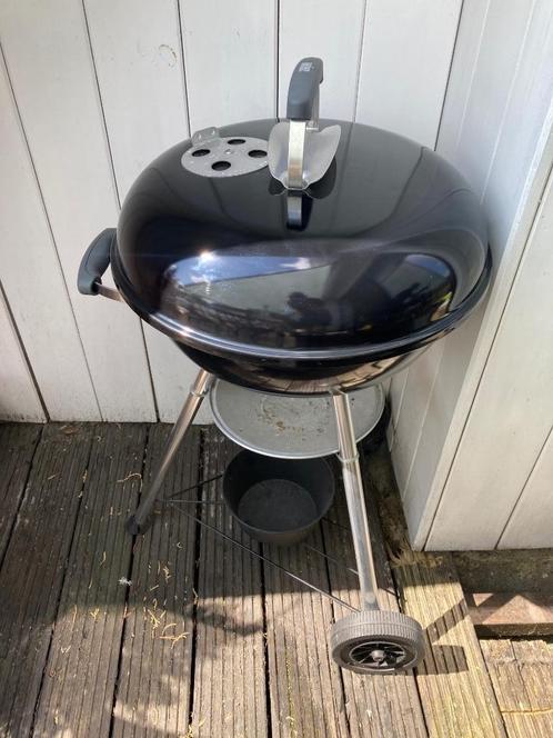 Weber Compact Kettle BBQ ø47cm incl. beschermhoes, Tuin en Terras, Houtskoolbarbecues, Gebruikt, Ophalen
