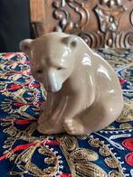 Lladro "Sitting Polar Bear", Antiek en Kunst, Antiek | Porselein, Ophalen of Verzenden