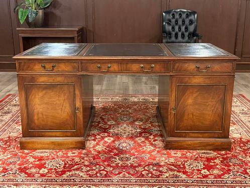 Klassiek Engels bureau #456, Huis en Inrichting, Bureaus, Zo goed als nieuw, Bureau, Ophalen of Verzenden