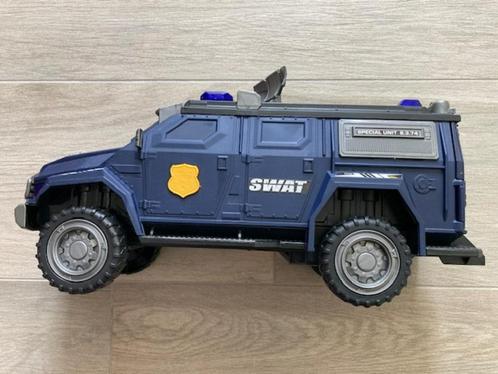 Groot speelgoedvoertuig SWAT met licht- en geluideffecten, Kinderen en Baby's, Speelgoed |Speelgoedvoertuigen, Zo goed als nieuw