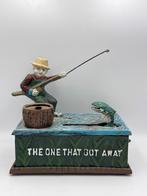 Metale oude spaartpot “the one that got away”, Ophalen, Zo goed als nieuw