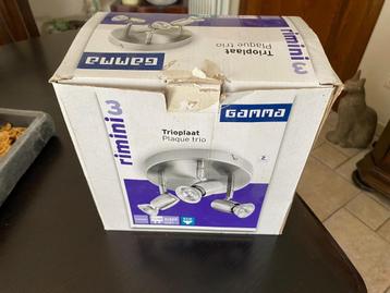 Plafondlamp beschikbaar voor biedingen