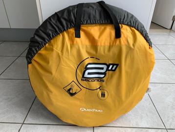 Quechua Tent + 2 slaapzakken beschikbaar voor biedingen