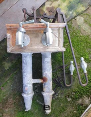 waterpomp antiek beschikbaar voor biedingen