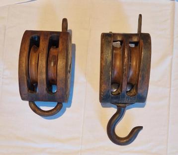 Grosses poulies de bateau beschikbaar voor biedingen
