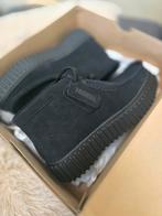 Clarks pointures 41, Enlèvement