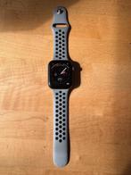 Apple Watch series 6 - Nike - 44mm - Space grijs, Étanche, Gris, IOS, Enlèvement