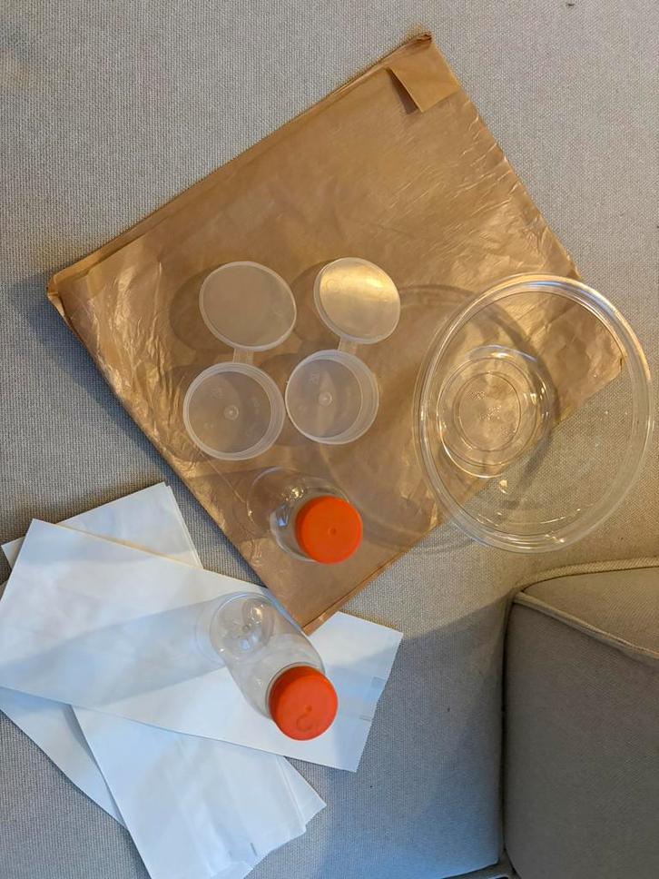 Veel saladbowls, flesjes, vetvrij papier, zakjes, sauspotjes, Zakelijke goederen, Horeca | Overige, Ophalen