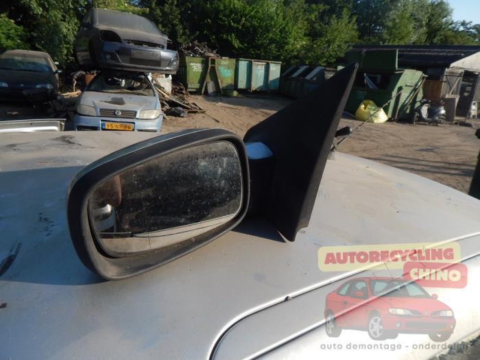 Rétroviseur extérieur gauche d'un Renault Clio, Autos : Pièces & Accessoires, Rétroviseurs, Renault, Utilisé, 3 mois de garantie