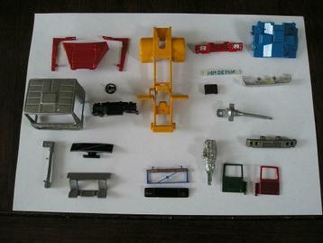 Diverse Tekno onderdelen Volvo F serie, oudere uitgave. beschikbaar voor biedingen