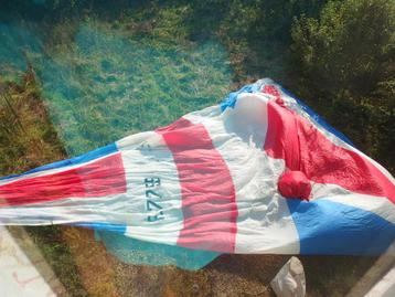 Spinnaker symétrique bon état  pour 27 ou 28 pieds