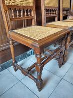 oude stoelen, Ophalen