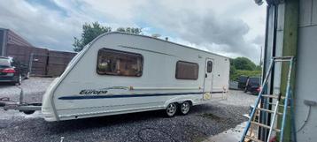 Caravane 8m faire offre apd 4000€ beschikbaar voor biedingen