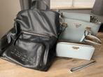 Sac et portefeuille Guess et sac a dos Desigual, Enlèvement ou Envoi, Comme neuf, Bleu