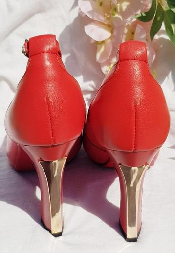 🌹 rode T38 🌹 pumps van echt leer beschikbaar voor biedingen