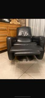 Natuzzi relax zetel kleur zwart idiaal voor op kot, Huis en Inrichting, Zetels | Zetels, Ophalen