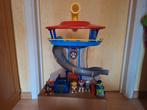 paw patrol toren met figuurtjes en auto's, Ophalen, Zo goed als nieuw