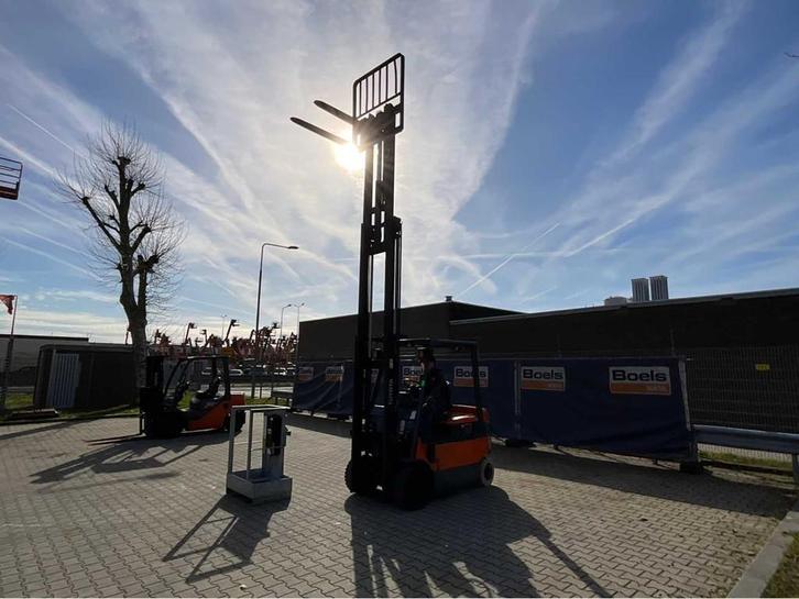 Élévateur Toyota 7FBMF25 2012, Articles professionnels, Machines & Construction | Chariots élévateurs & Transport interne, Chariot élévateur