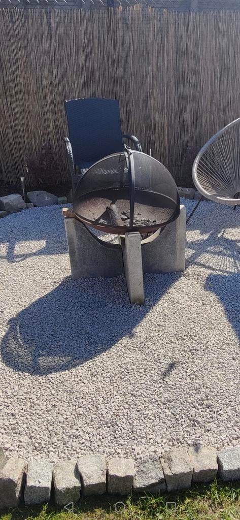 Tuinhaard/vuurkorf met stenen voet, Ophalen