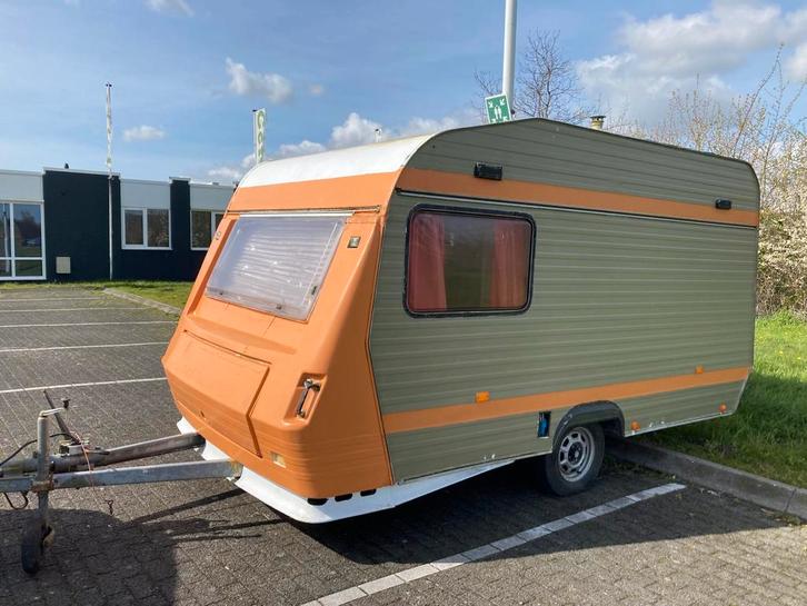 Caravane Chateau TMT 750kg avec sani !, Caravanes & Camping, Caravanes, Particulier, jusqu'à 4, 500 - 750 kg, Siège standard, Chateau