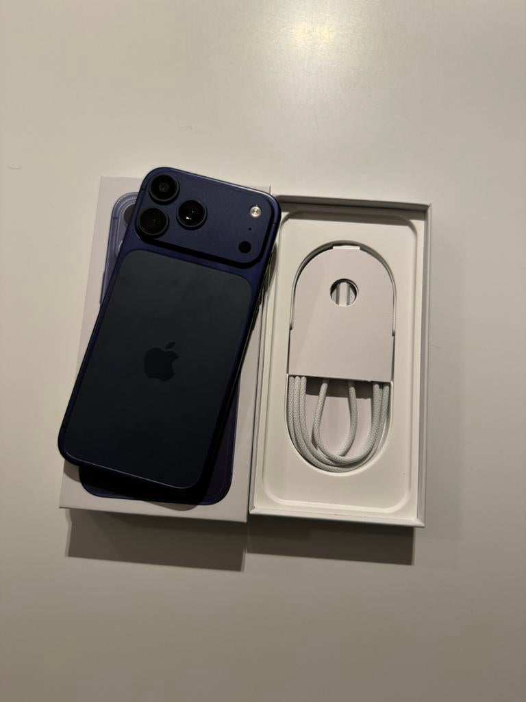 Iphone 17 pro max 1tb met factuur, Telecommunicatie, Mobiele telefoons | Apple iPhone, Ophalen of Verzenden, Nieuw, 100 %, 1 TB