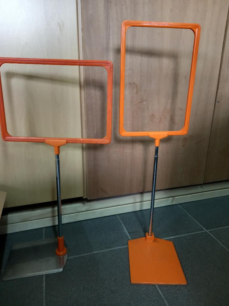 Naam of prijs winkelstaanders, Ophalen