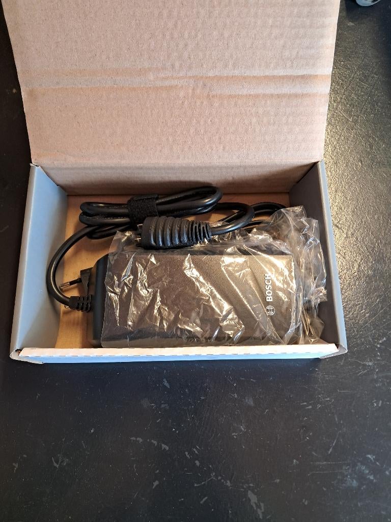 4 Chargeurs velo bosch, Enlèvement ou Envoi, Comme neuf