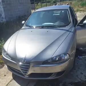 Alpha Romeo 147 1.6 benzine 2007, Autos, Alfa Romeo, Argent ou Gris, Achat, Boîte manuelle, Noir