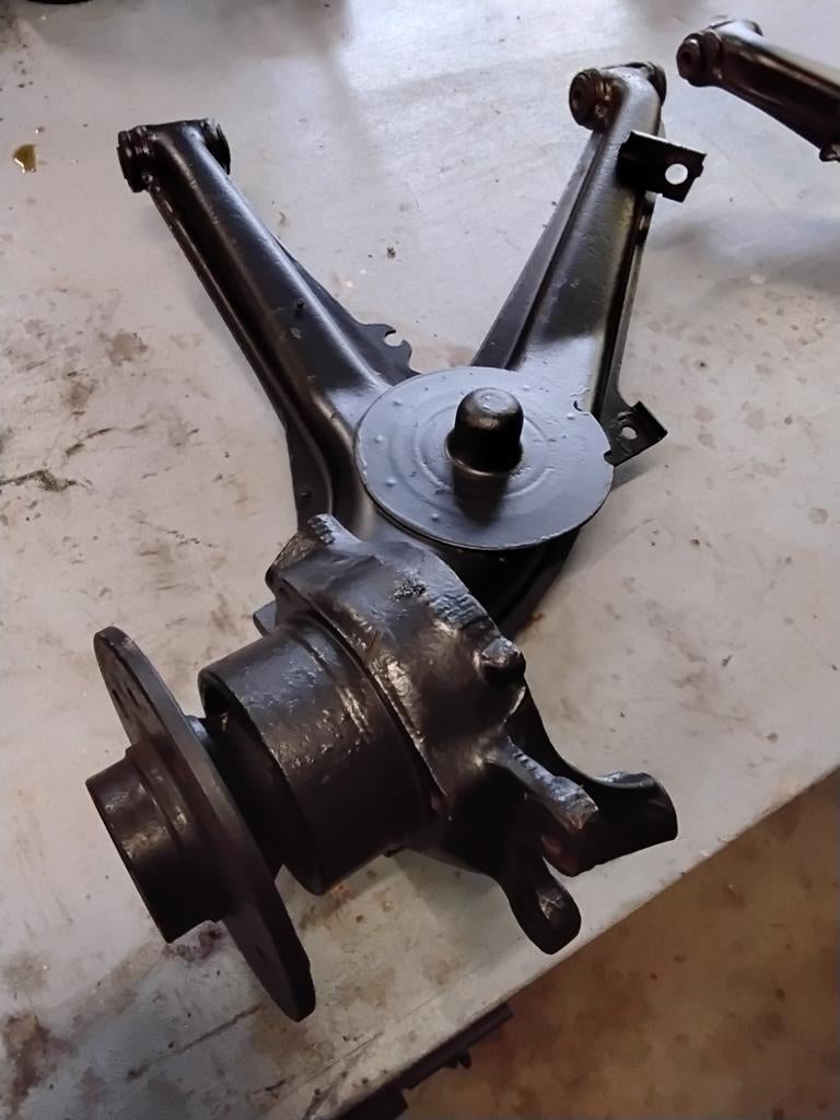 2 triangles BMW 325i E30  freins à disques, Enlèvement ou Envoi, BMW