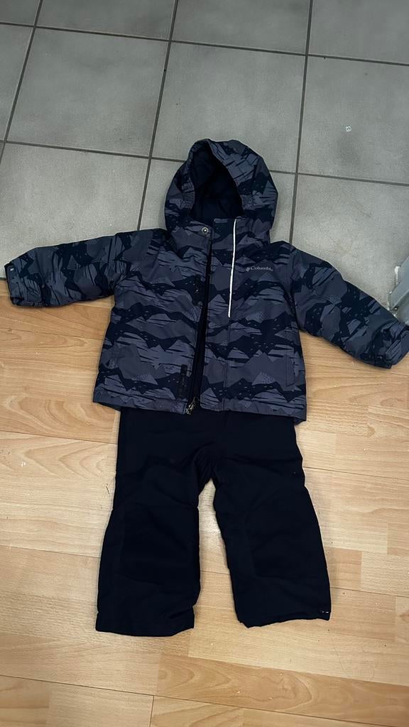 Columbia- Buga 2-jarige waterdichte sneeuwset, Ophalen, Gebruikt, Setje